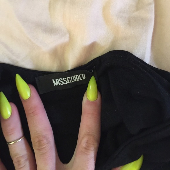 Very mini black dress - Picture 4 of 4