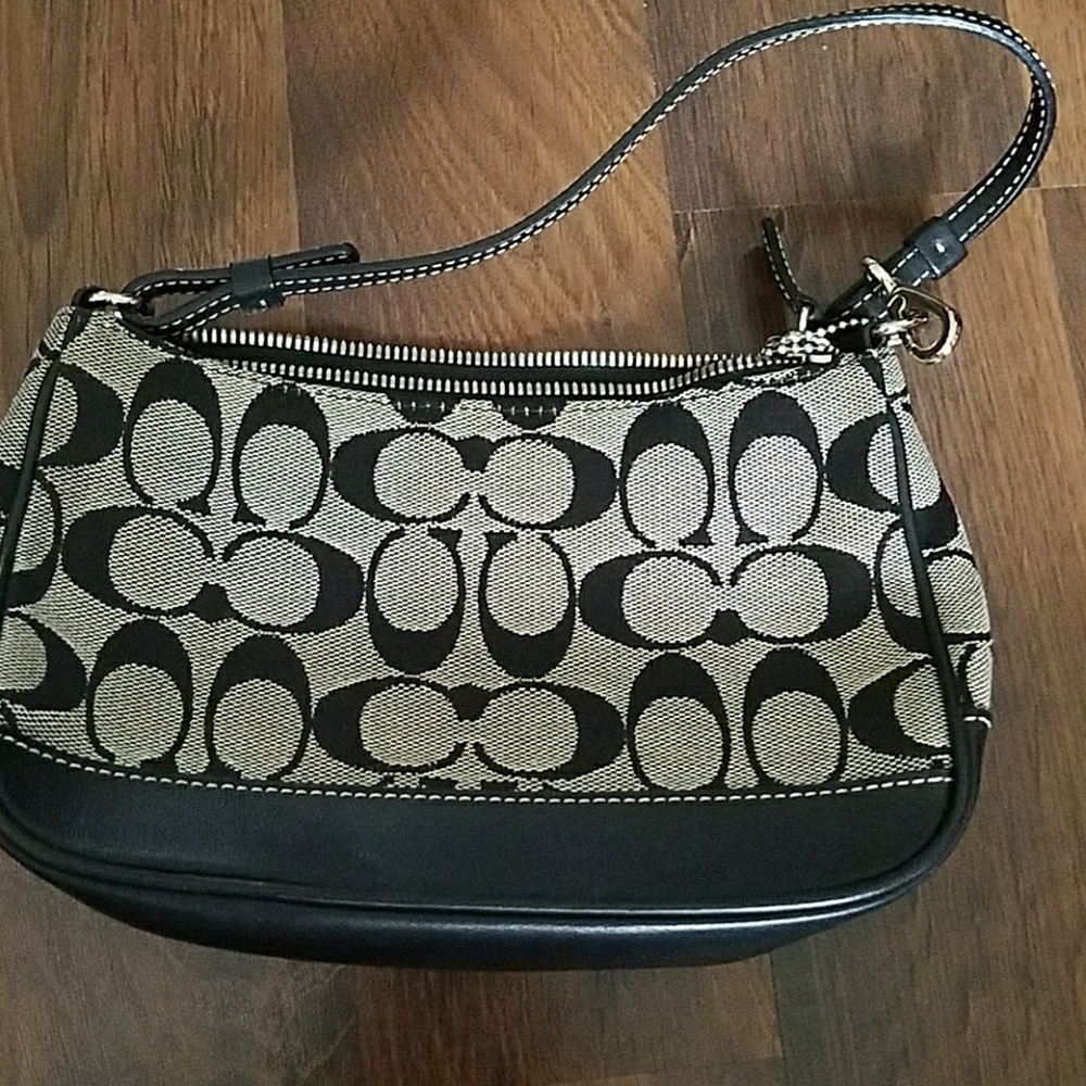 signature c coach bag