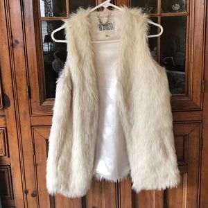 Bb Dakota faux fur vest size xs