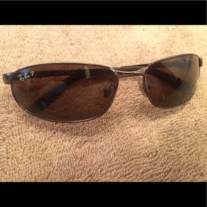 Polarized Ray-Ban sunglasses (100% authentic)