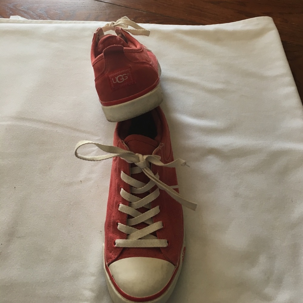 Ugg Canvas shoe