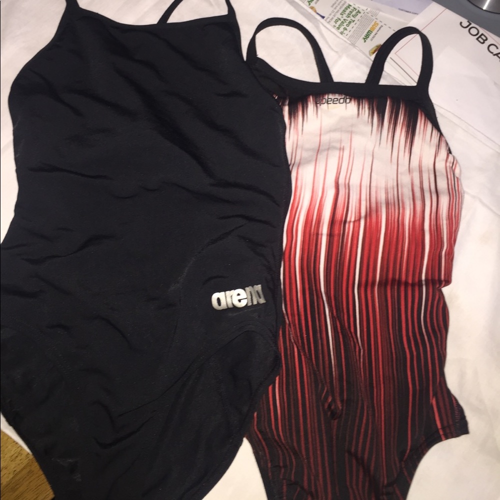 2 one piece swimsuits Arena and speedo size 26