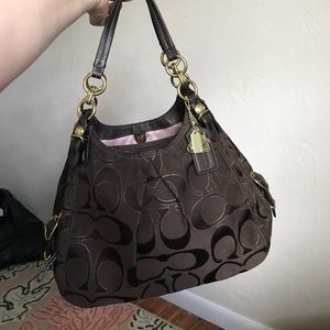 Coach 16153 Mia brown signature Maggie