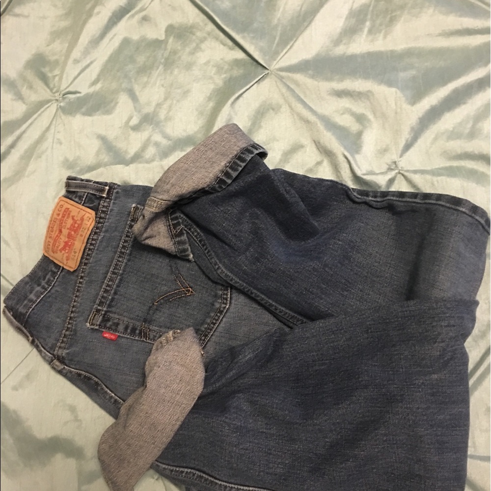 Men's Levi's jeans.