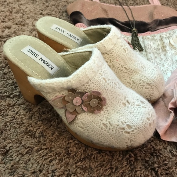 🌸Steve Madden Clogs🌸 - Picture 2 of 3