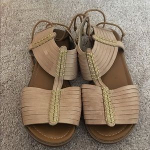 Kenneth Cole gladiator type sandals