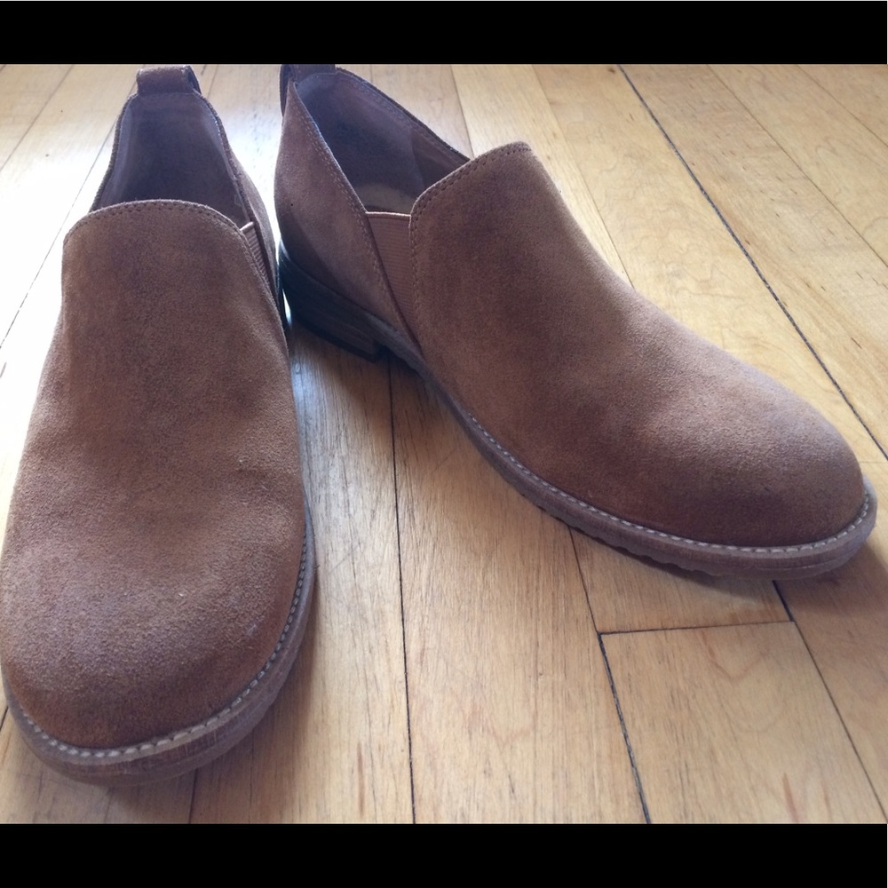 New Franco Sarto Chelsea Suede Ankle Shoes