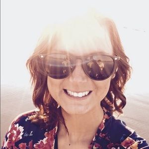 Meet your Posher, Victoria