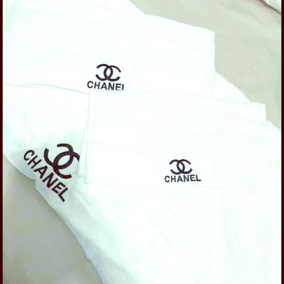 CHANEL Other - Chanel Towel Set