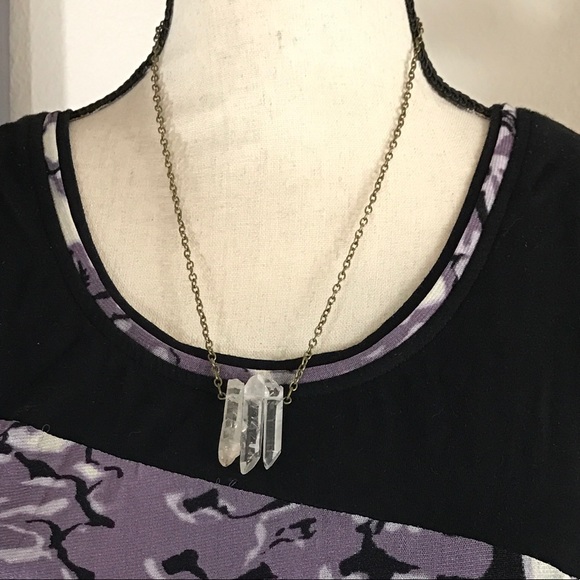 Natural Stone Quartz Crystal Necklace - Picture 3 of 6