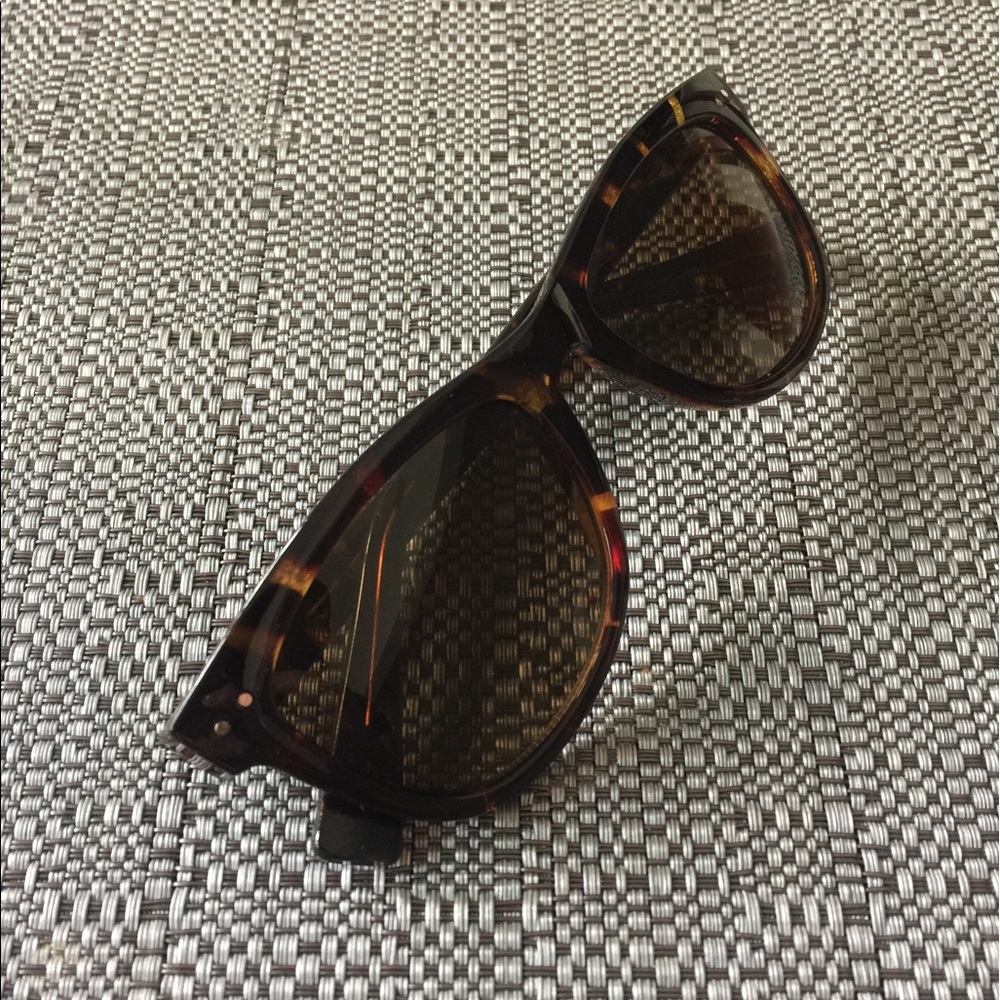 Cole Hann Sunglasses- tortoise brown