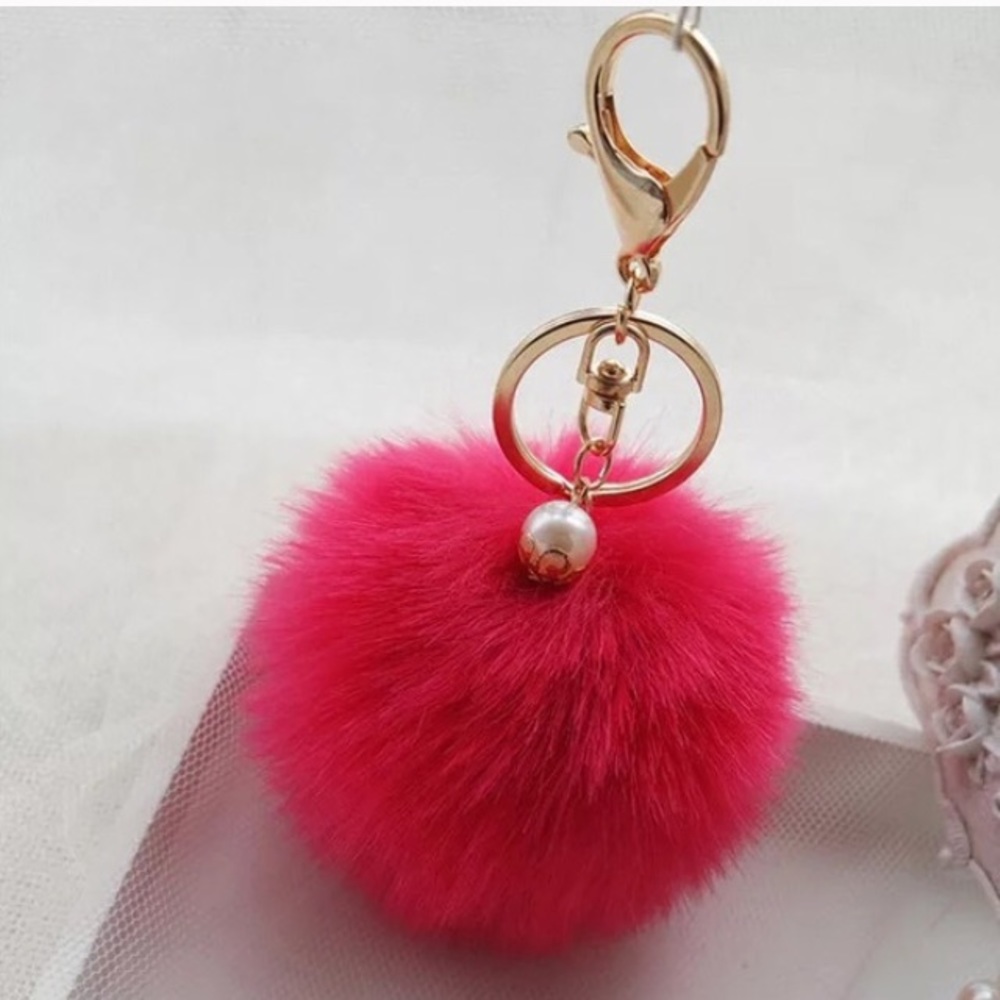 Pom Pom Key Chain w/ Pearl- Pink