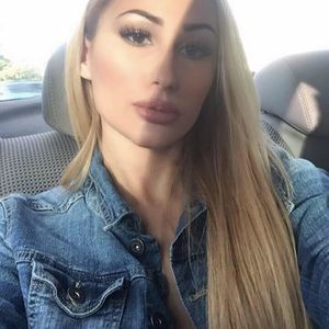 Meet your Posher, Pamela