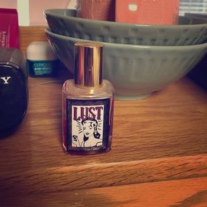 Lush perfume