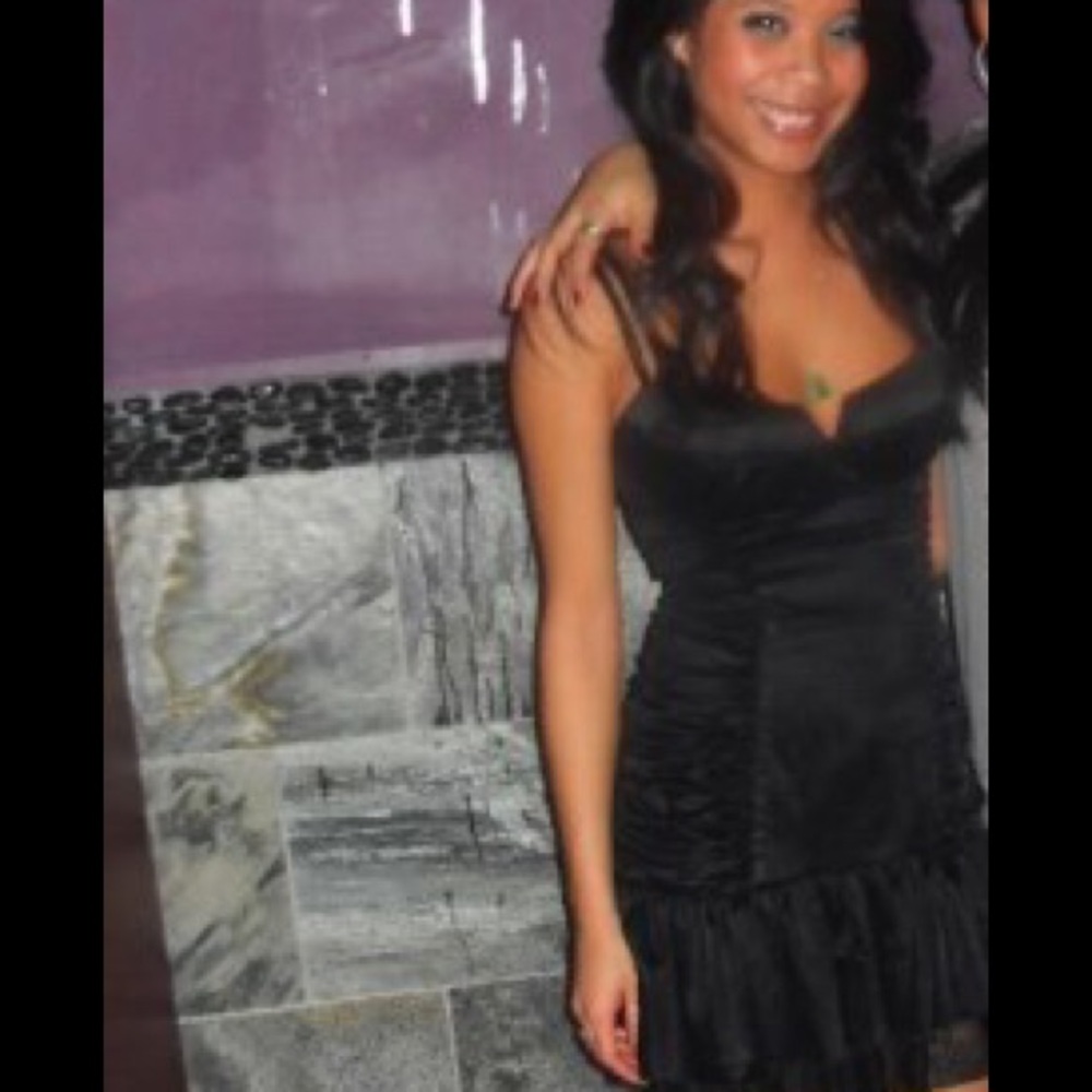 Bebe LBD - Picture 8 of 8