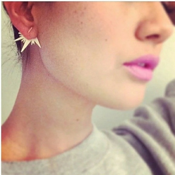 💕2 for $15💕Starburst peak-a-boo earrings - Picture 2 of 5