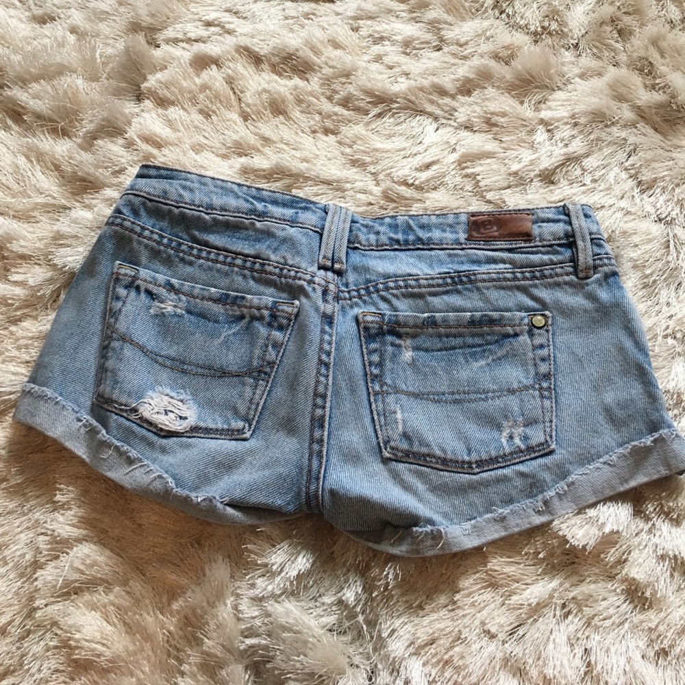 Jean Shorts - Picture 2 of 4