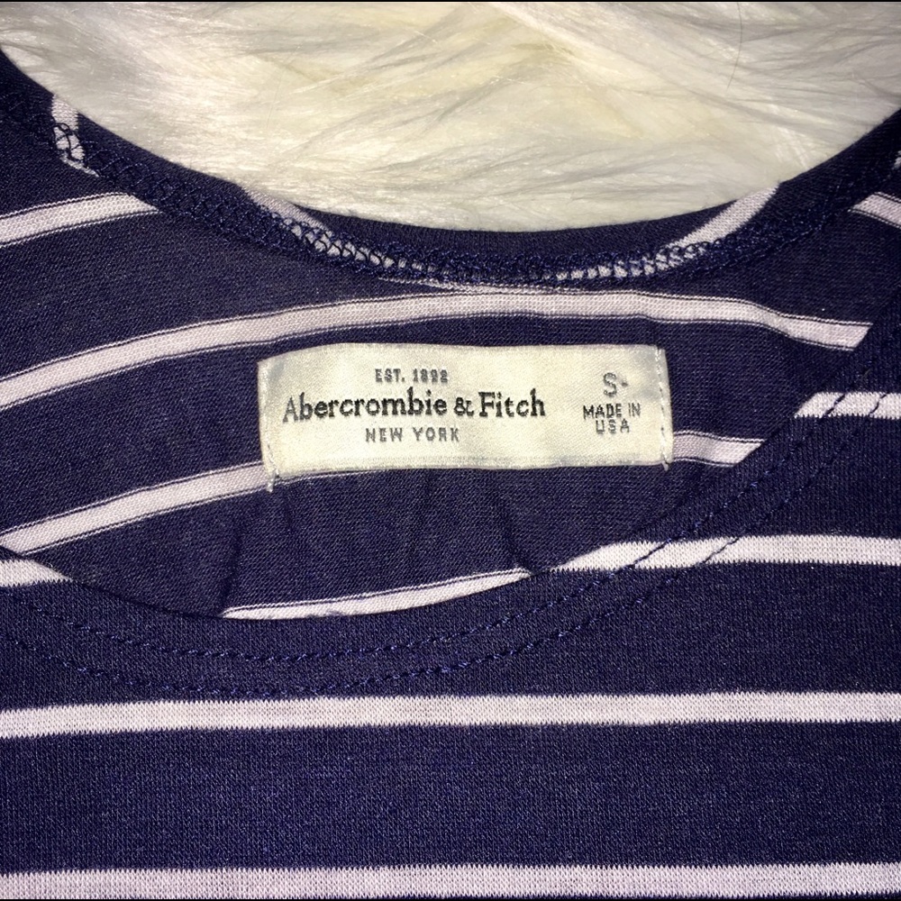 ⭐️💙Striped Crop Top 💙⭐️ - Picture 4 of 4
