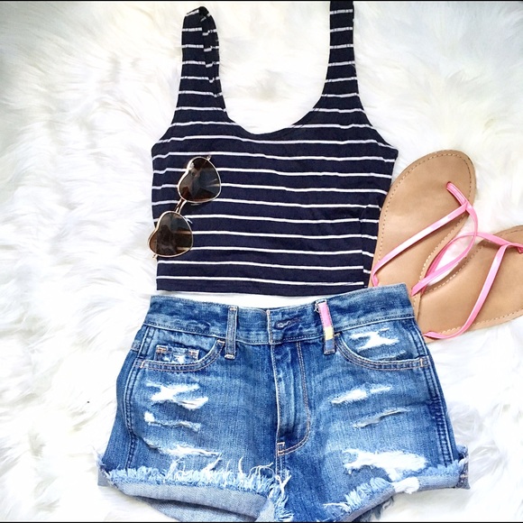 Abercrombie & Fitch Tops - ⭐️💙Striped Crop Top 💙⭐️