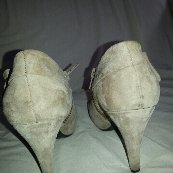 Grey /Brown suede booties with  bow - Picture 3 of 3