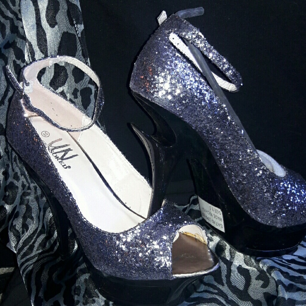 Unsensored glitter club stilettos ! 5+ in