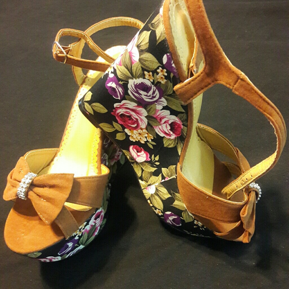 Women's wedge sandal