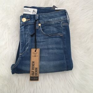 Abercrombie & Fitch Jean Legging NWT