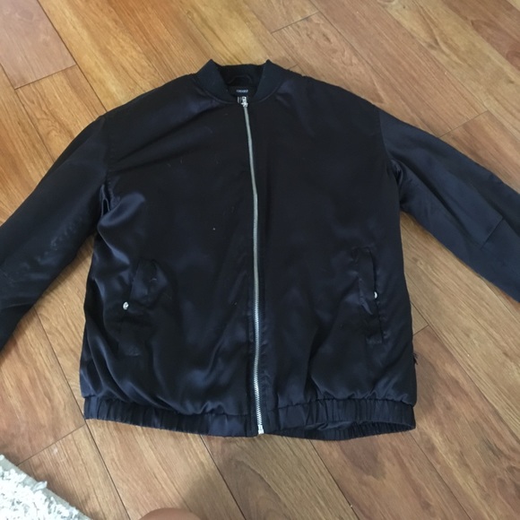Bomber jacket - Picture 1 of 2