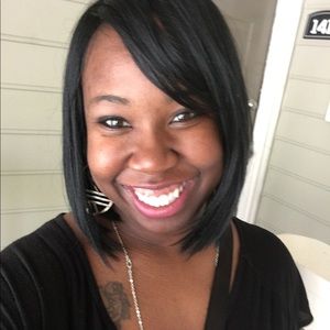 Meet your Posher, Latisha