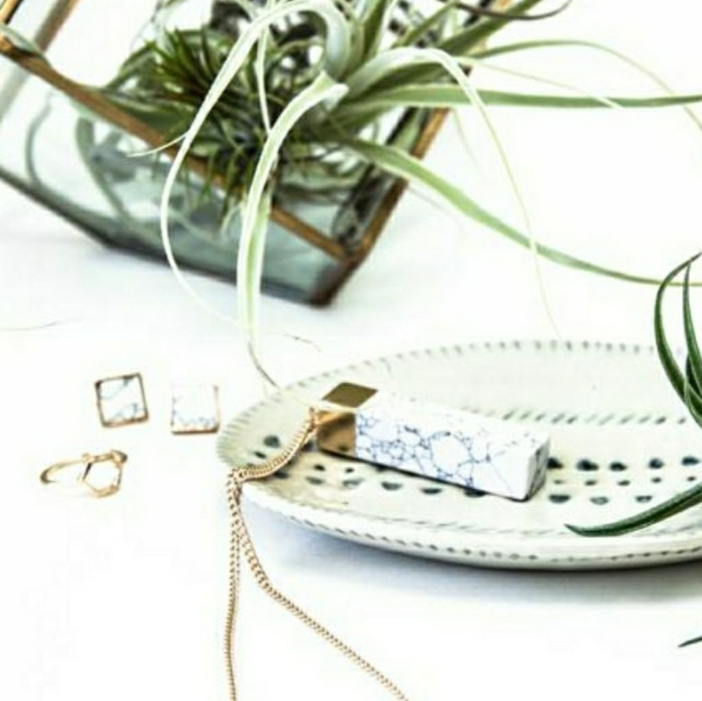 Marble Earrings - Picture 3 of 7