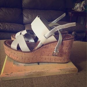 Never Worn Sam Edelman Platforms 7.5