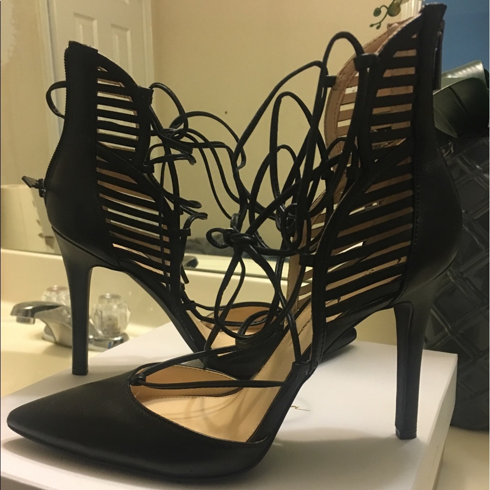 Sexy Jessica Simpson Black Pumps-New
