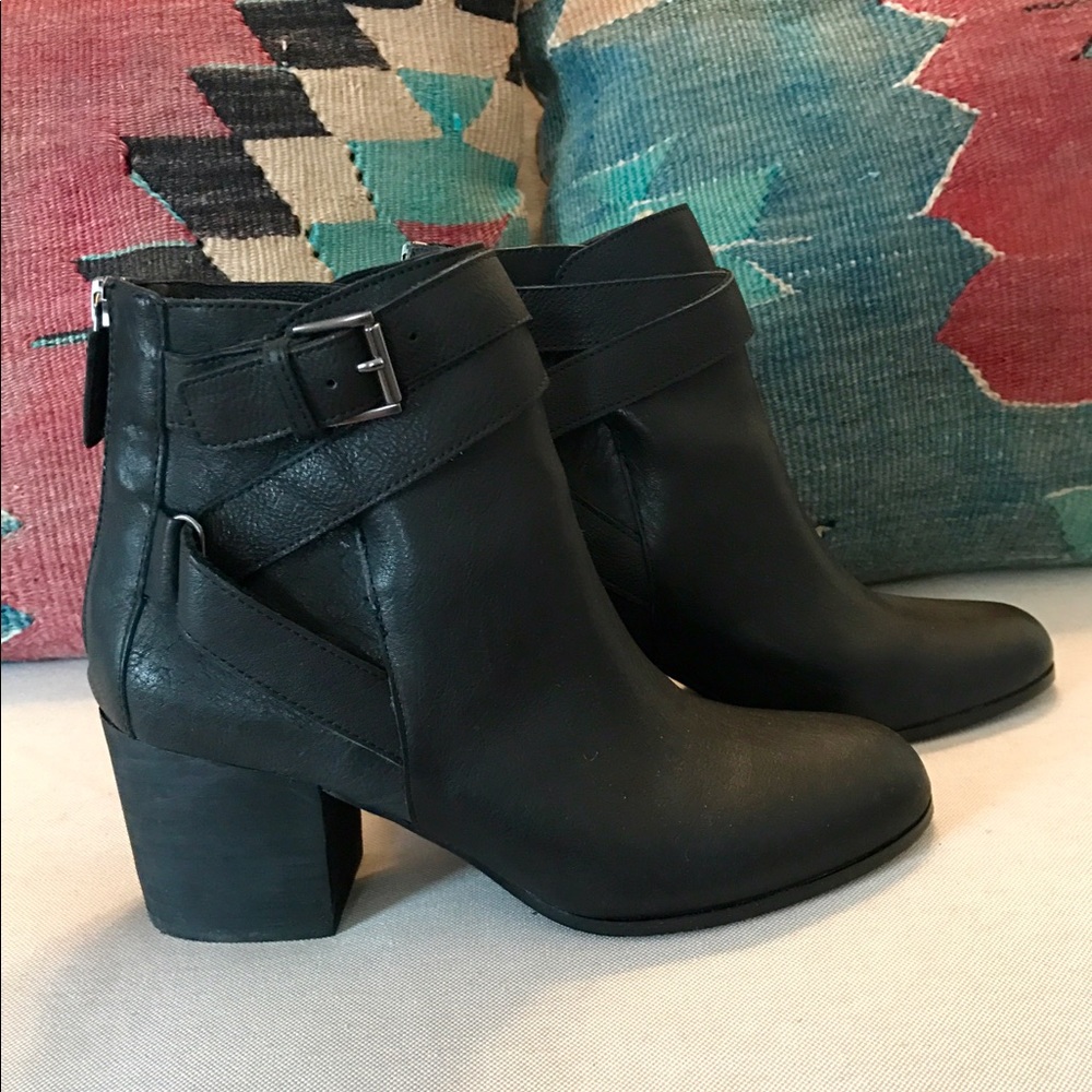 Eileen Fisher leather ankle boots, size 8.