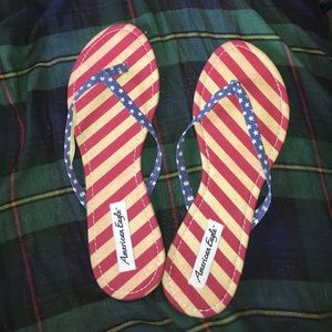 American Eagle Flip Flops