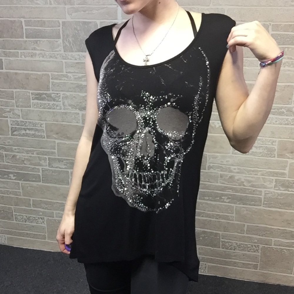 💥Sale💥 Skull Rhinestone Muscle Top - Picture 3 of 4