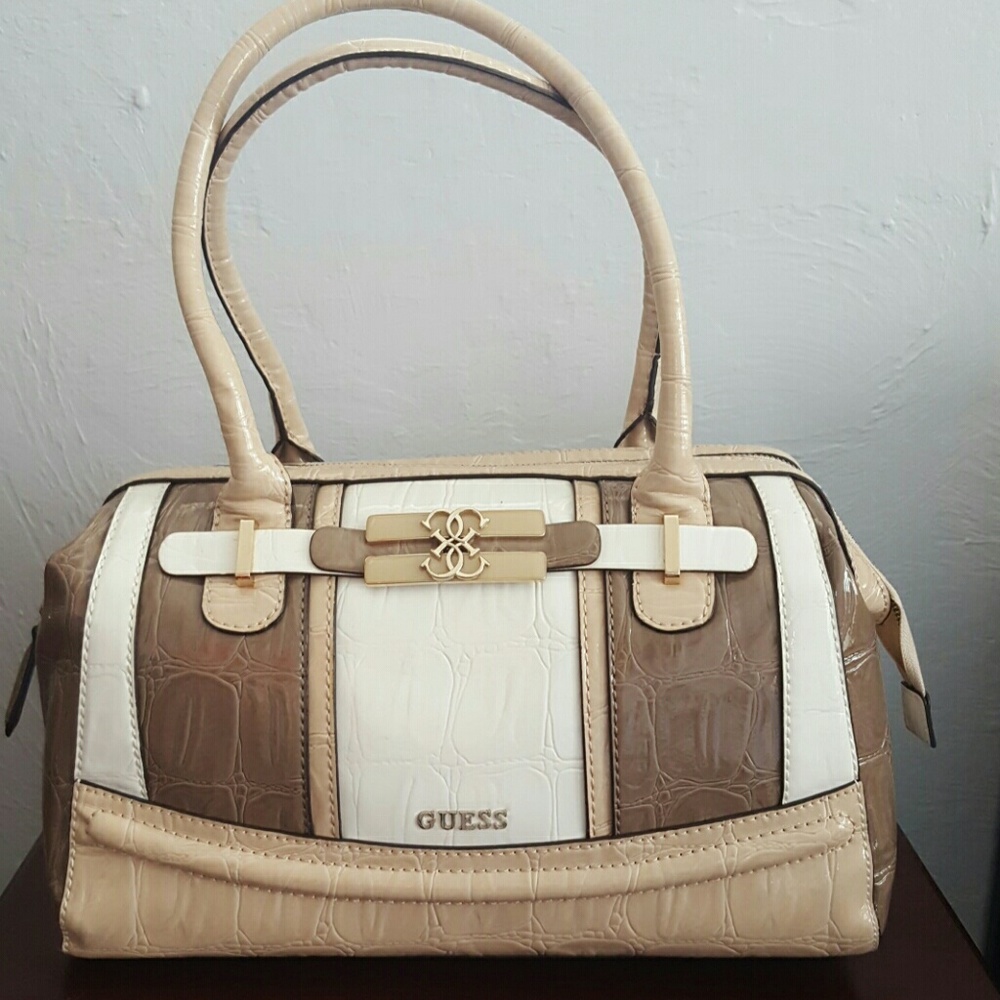 Guess handbag NWOT