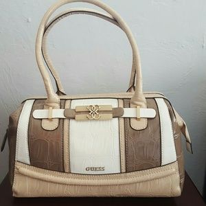 Guess handbag NWOT