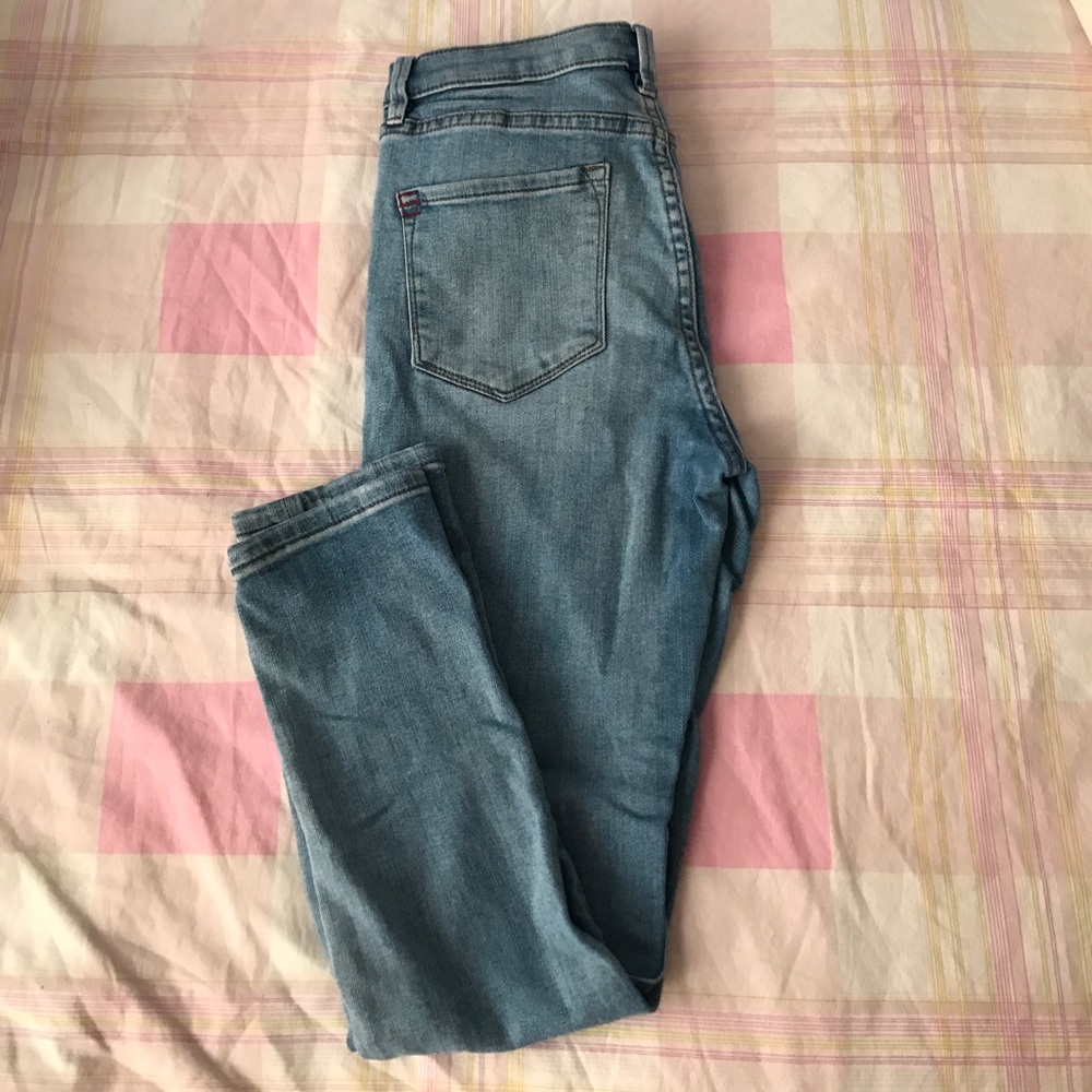 BDG grazer high wasted jeans!!