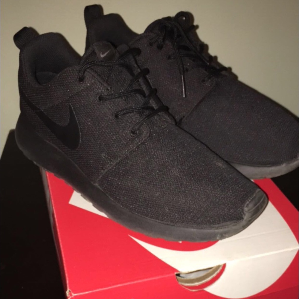 Black roshes