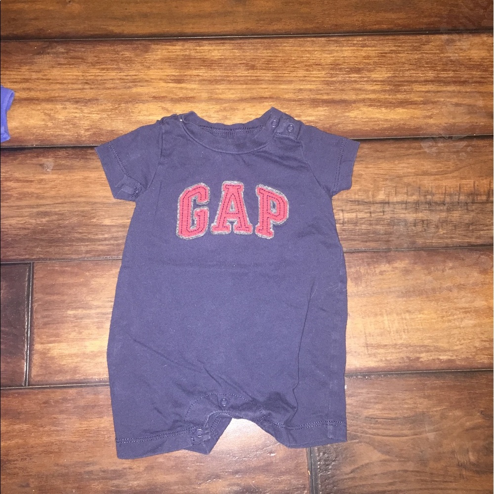 Gap Romper 0-3 months