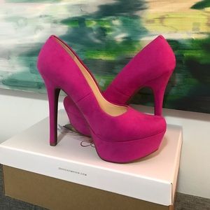 Jessica Simpson pumps