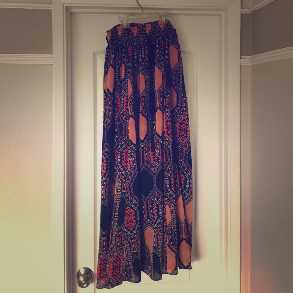 Anthro Maxi skirt - Amazon print
