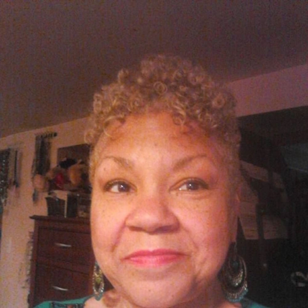 Meet your Posher, Denise