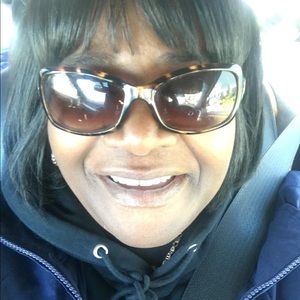 Meet your Posher, Sandra