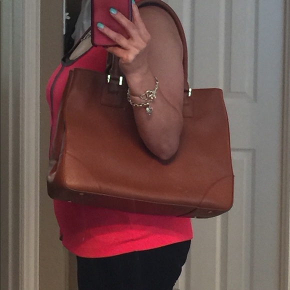 Tory Burch Large Double-Zip Robinson - Picture 7 of 7