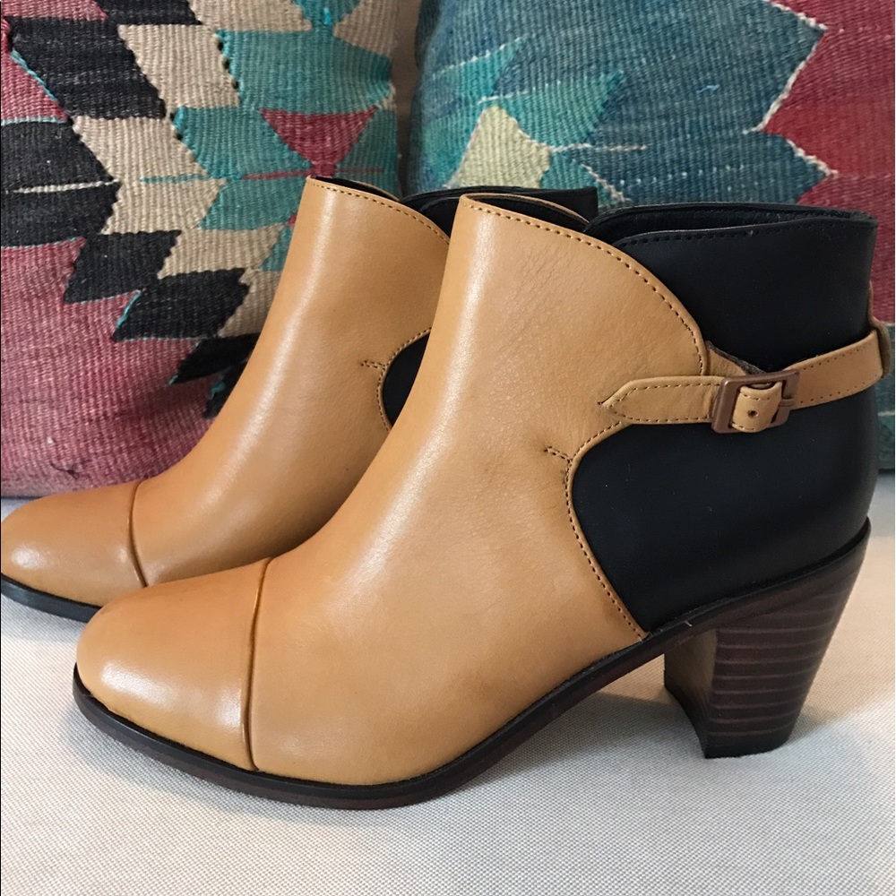 Wolverine 1000 mile ankle boots, size 8