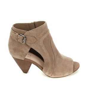 Vince Camuto Shoes - Black New