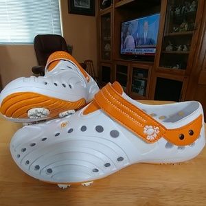 Golf shoes NWOT by Dawgs