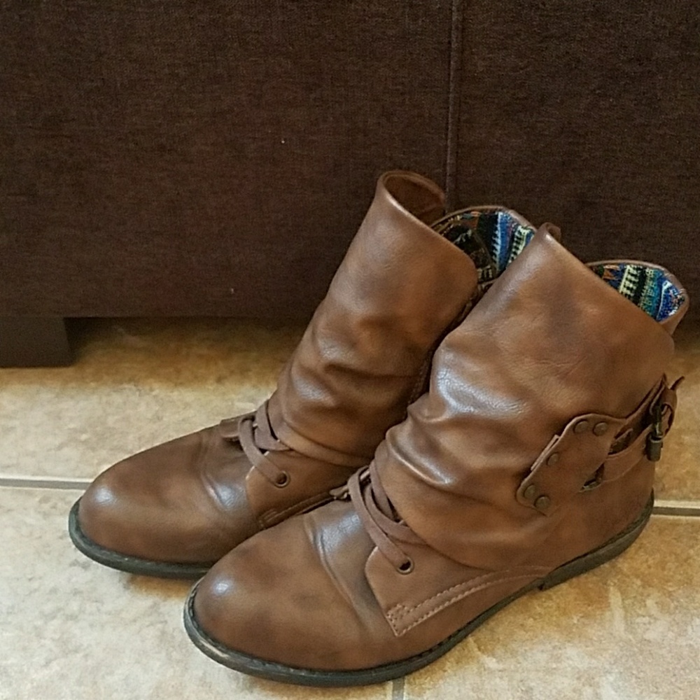 Blowfish Booties