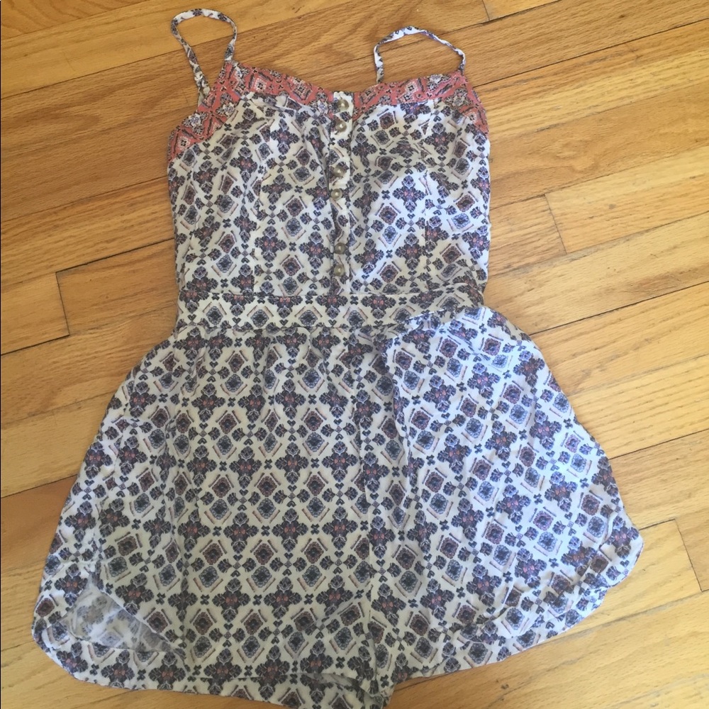 ❌SOLD❌Adorable American Eagle romper ☀️